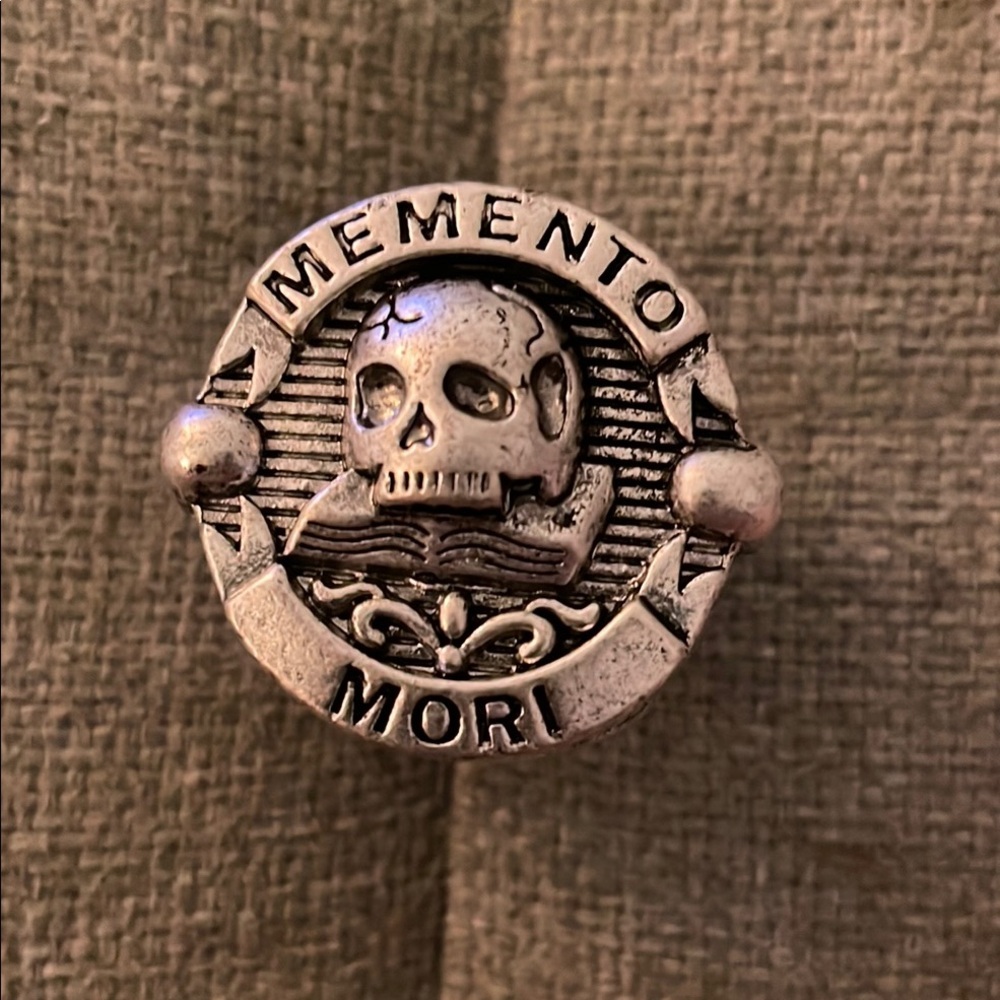 Silver Memento Mori Ring​
